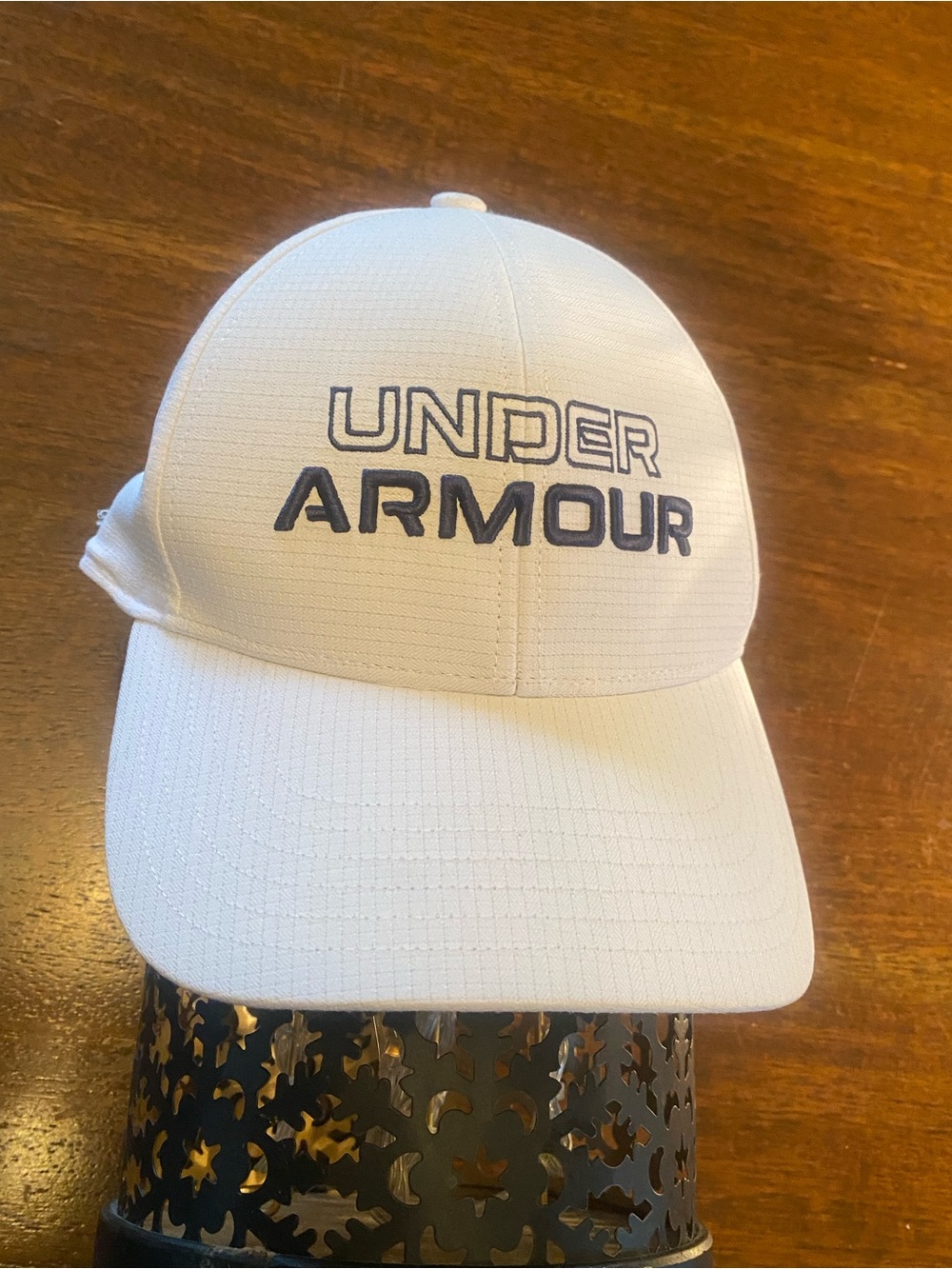 ⁠Under Armour Golf Hat Mens S/M White ArmourVent Iso-Chill Fitted baseball Cap